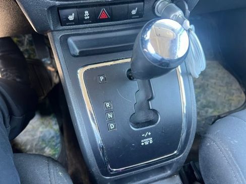 Used 2016 Jeep Patriot Latitude AWD/4WD image 6