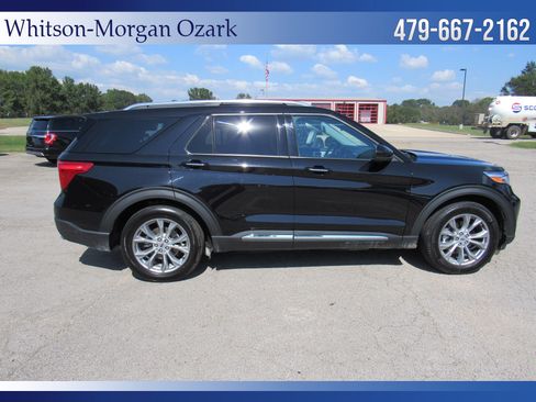 Used 2024 Ford Explorer Limited image 17