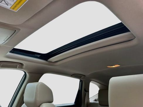 Used 2019 Honda CR-V Touring image 27