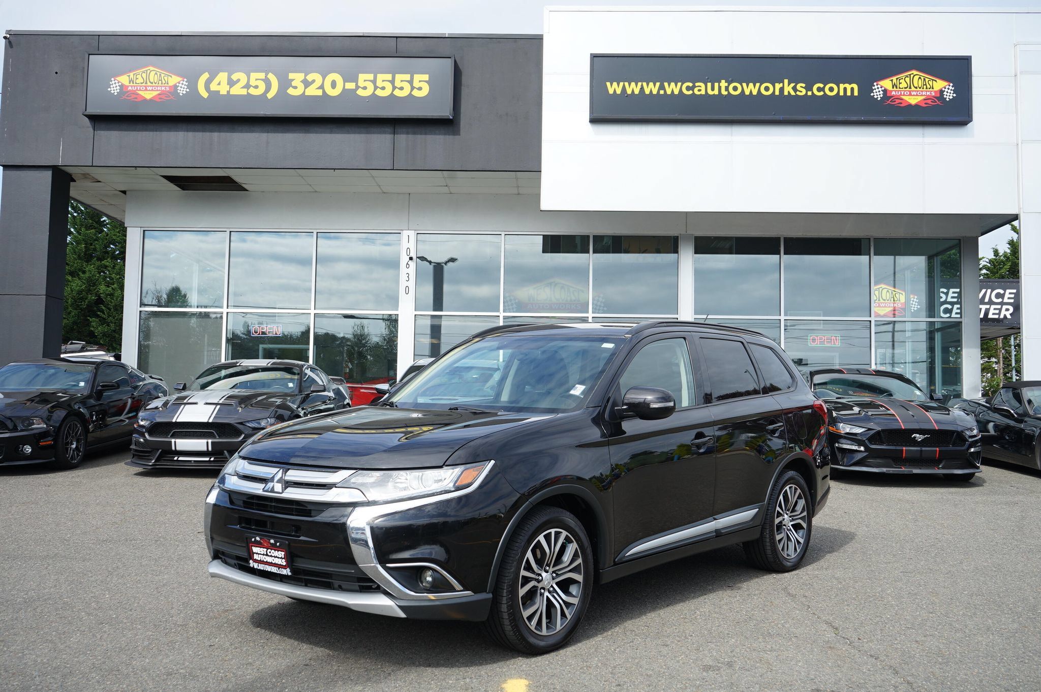 Used 2016 Mitsubishi Outlander SEL AWD/4WD image 1