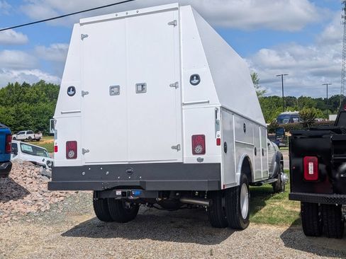 New 2026 RAM 5500 Tradesman w/ Chrome Appearance Group AWD/4WD image 7