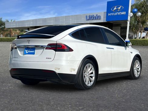 Used 2016 Tesla Model X P90D image 3