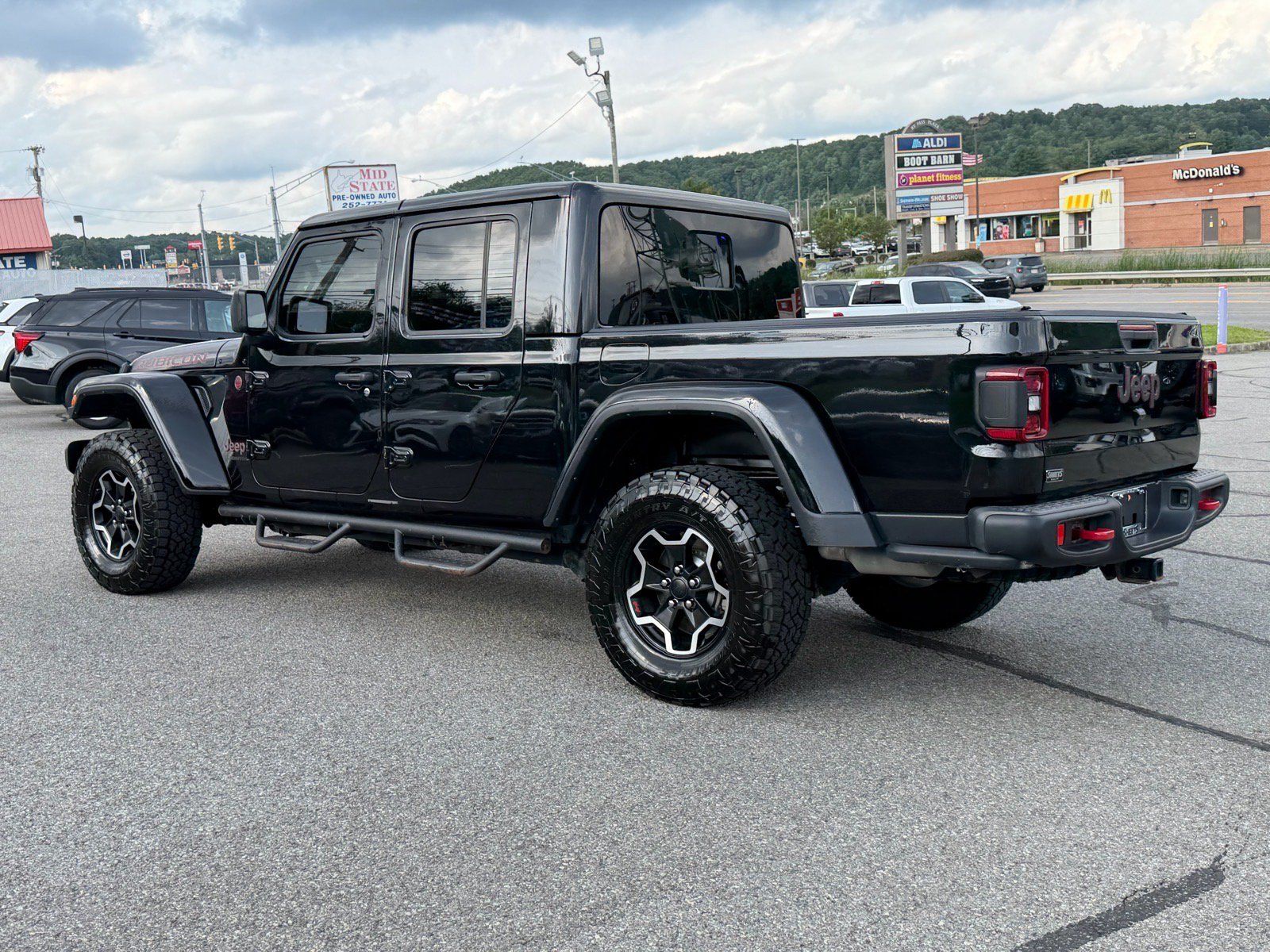 Used 2021 Jeep Gladiator Rubicon AWD/4WD image 4