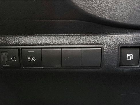 Used 2024 Toyota Corolla LE image 40