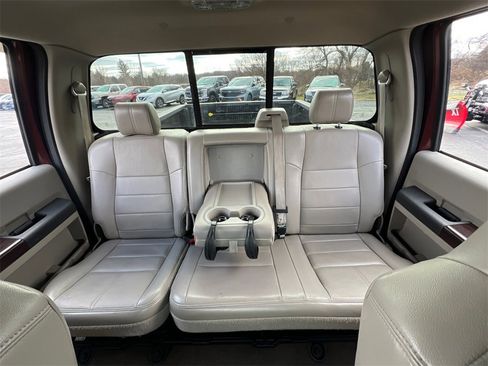 Used 2010 Ford F350 Lariat image 27