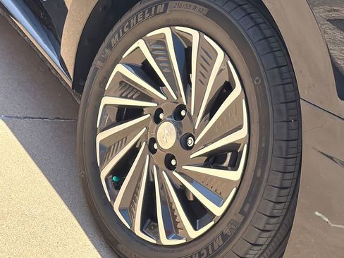 Used 2023 Hyundai Sonata Limited image 8