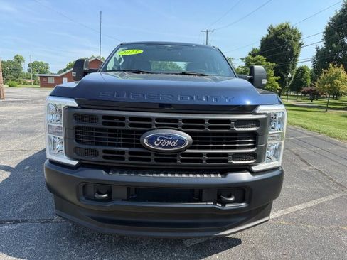 Used 2023 Ford F250 XL image 3