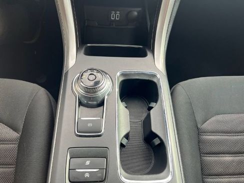 Used 2020 Ford Fusion SE image 23