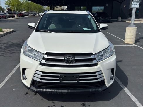 Used 2019 Toyota Highlander XLE w/ Protection Package #3 image 7