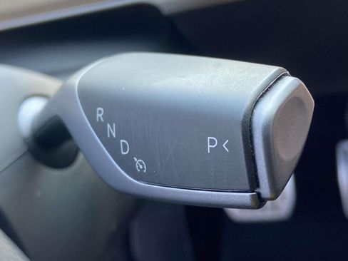 Used 2022 Tesla Model Y Performance AWD/4WD image 28