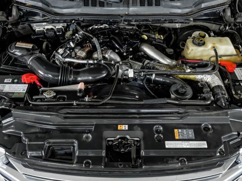 Used 2017 Ford F250 Platinum w/ FX4 Off-Road Package image 51