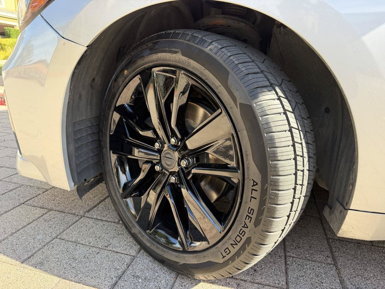 Used 2022 Nissan Maxima SV w/ Floor Mat Group FWD image 10