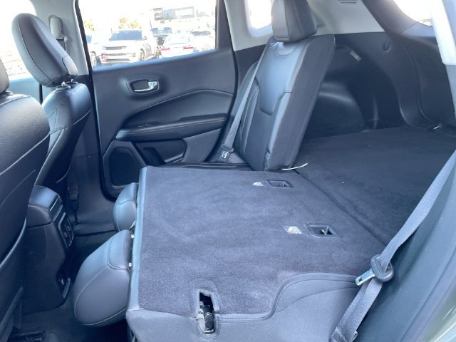 Used 2018 Jeep Compass Latitude AWD/4WD image 14