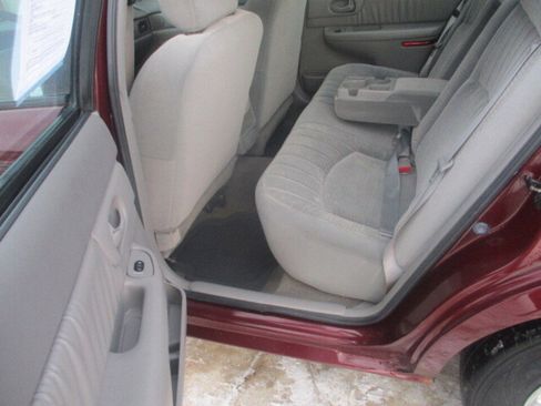 Used 2002 Buick Century Custom w/ Special Edition Pkg image 9