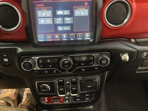 Certified 2021 Jeep Wrangler Unlimited Rubicon w/ Dual Top Group image 21