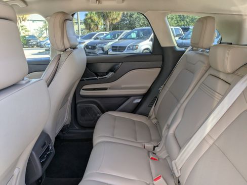 Used 2020 Lincoln Corsair FWD w/ Premium Package image 15