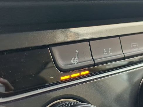 Used 2024 Volkswagen Tiguan S image 22