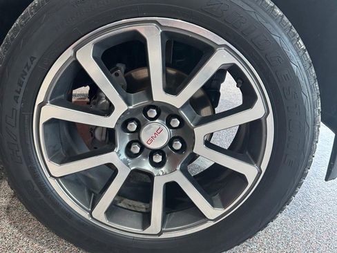 Used 2018 GMC Canyon Denali image 18