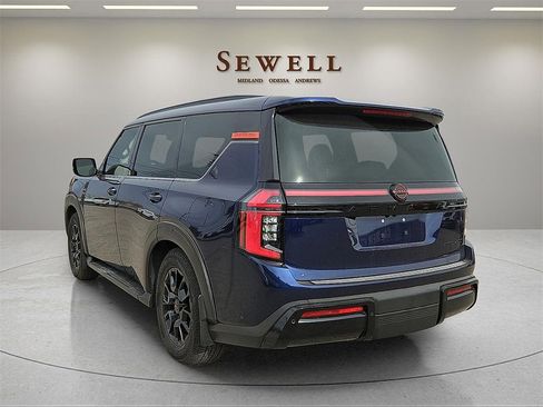 Used 2025 Nissan Armada PRO-4X image 3