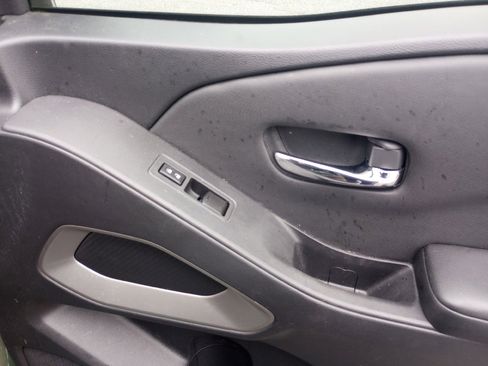 Used 2024 Nissan Frontier SV w/ SV Convenience Package image 31