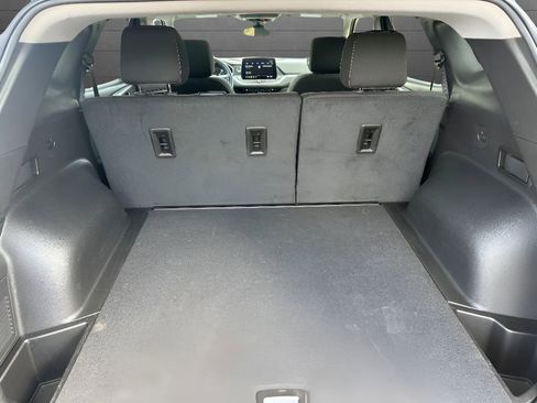 Used 2025 Chevrolet Blazer LT AWD/4WD image 11