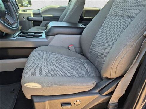 Certified 2019 Ford F250 XLT w/ XLT Premium Package AWD/4WD image 15