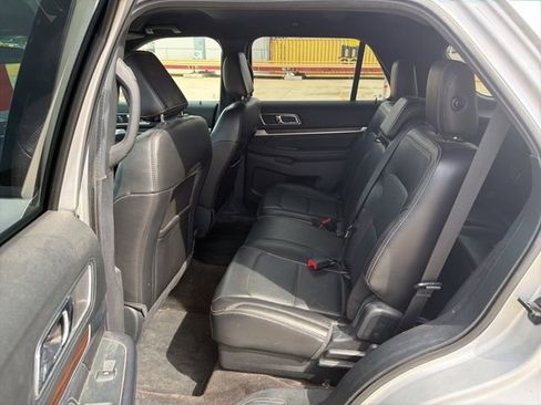 Used 2018 Ford Explorer Limited AWD/4WD image 10