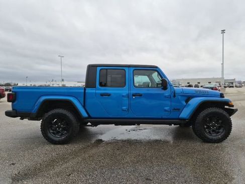 Used 2023 Jeep Gladiator Willys image 4