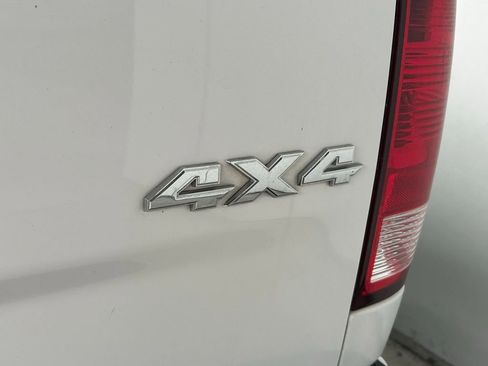 Used 2018 RAM 3500 Tradesman w/ Chrome Appearance Group image 27