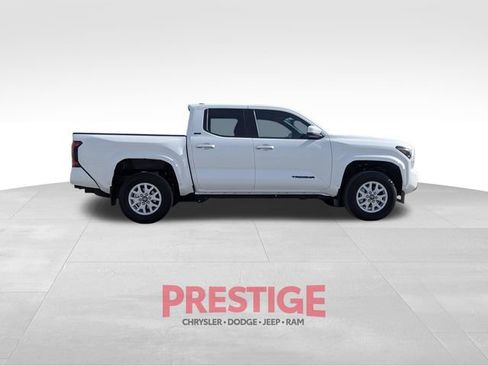 Used 2024 Toyota Tacoma SR5 image 7