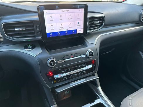 Used 2020 Ford Explorer XLT w/ Equipment Group 202A image 25