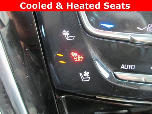 Used 2019 Cadillac Escalade ESV Premium Luxury image 18