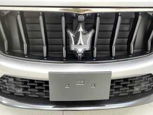 Used 2022 Maserati Levante Modena AWD/4WD image 23