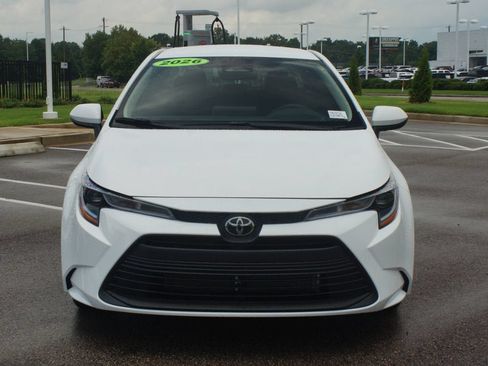 Used 2026 Toyota Corolla LE FWD image 23