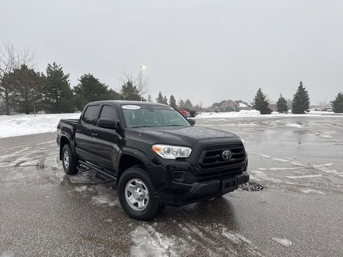 Used 2023 Toyota Tacoma SR image 3