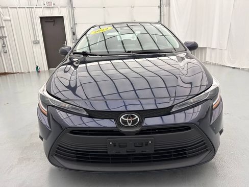 Used 2024 Toyota Corolla LE FWD image 2