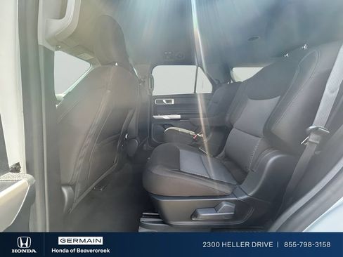 Used 2022 Ford Explorer XLT w/ Class IV Trailer Tow Package AWD/4WD image 29