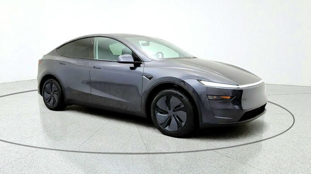 Used 2026 Tesla Model Y Long Range RWD image 3