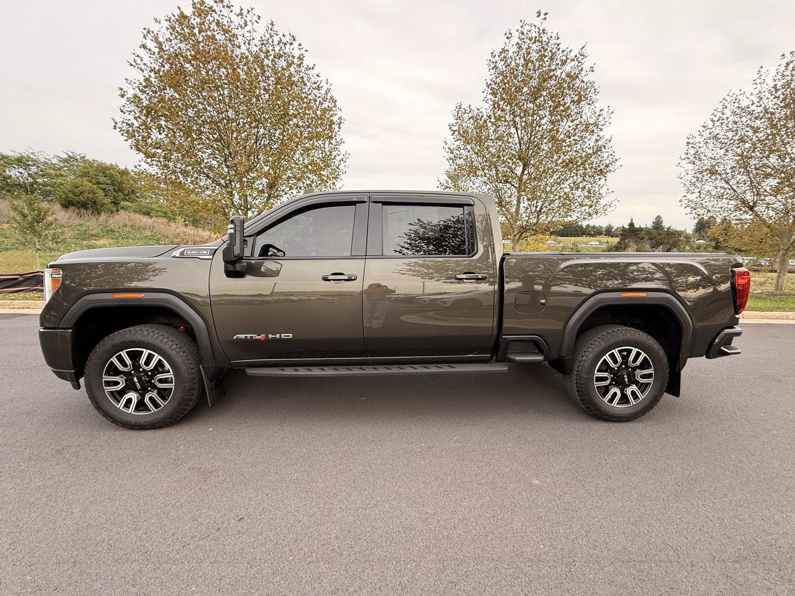 Used 2022 GMC Sierra 2500 AT4 AWD/4WD image 8