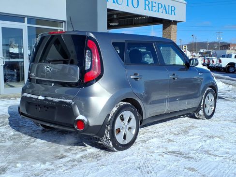 Used 2016 Kia Soul image 3
