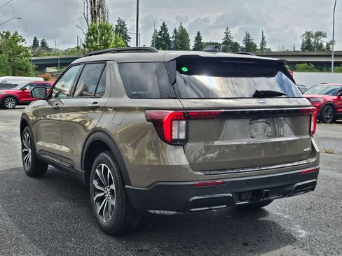 New 2026 Ford Explorer ST-Line AWD/4WD image 3