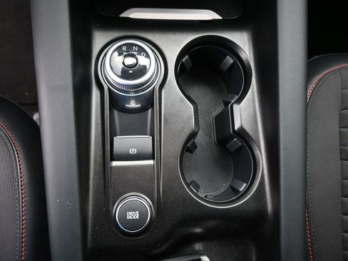 Used 2025 Ford Explorer ST-Line image 13