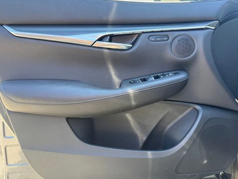 Used 2025 INFINITI QX50 Luxe AWD/4WD image 11