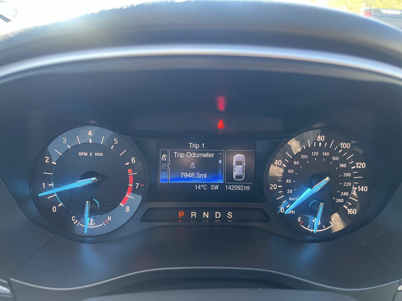 Used 2014 Ford Fusion SE w/ Equipment Group 201A FWD image 9