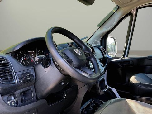 Used 2024 RAM ProMaster 2500 w/ Convenience Group FWD image 17