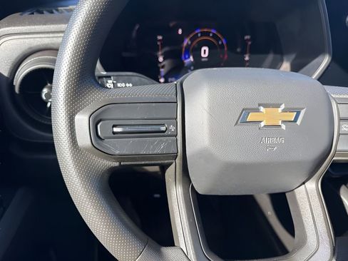 Used 2023 Chevrolet Colorado W/T image 13