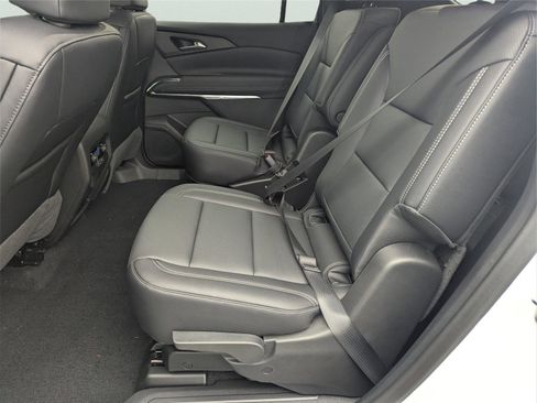 New 2026 Chevrolet Traverse LT image 24