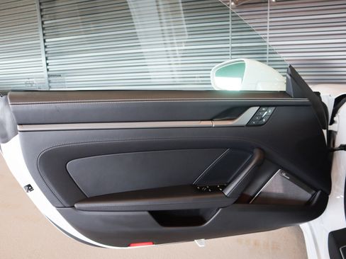 Used 2025 Porsche 911 Carrera image 28