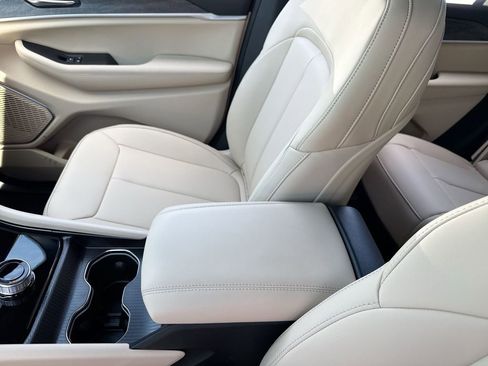 New 2026 Jeep Grand Cherokee Limited RWD image 22