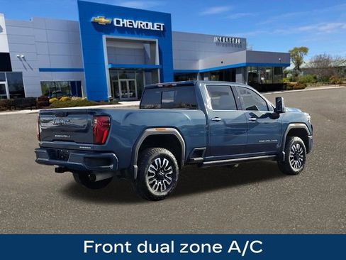 Used 2025 GMC Sierra 2500 Denali Ultimate w/ Max Trailering Package image 9